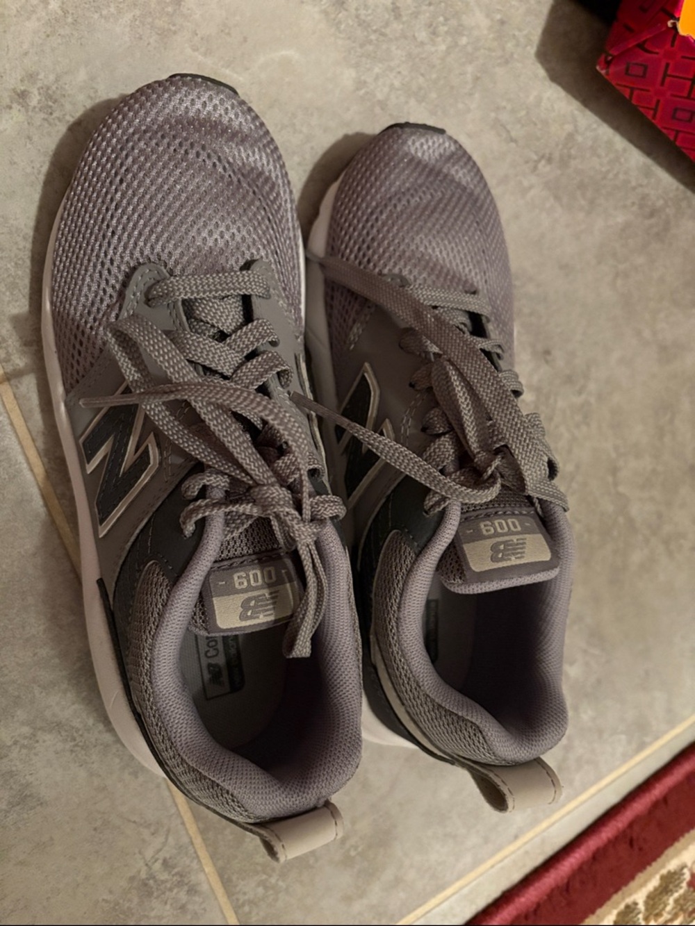 New Balance Men's Gray Athletic Running Sneakers